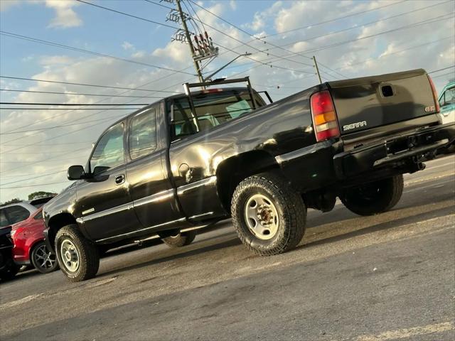 2003 GMC Sierra 2500 Base