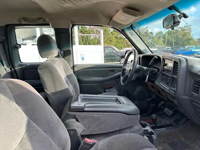 2003 GMC Sierra 2500 Base
