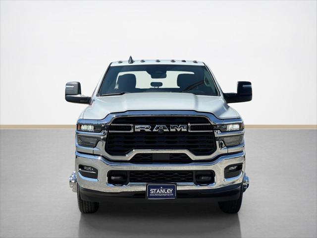 2026 RAM Ram 3500 Chassis Cab RAM 3500 TRADESMAN CREW CAB CHASSIS 4X4 60 CA