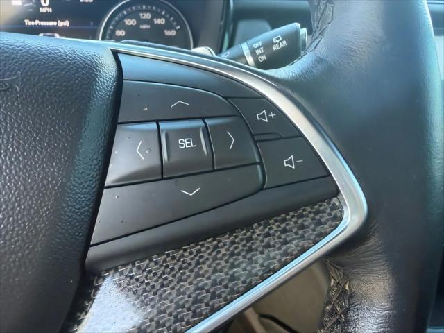 2022 Cadillac XT5 AWD Sport