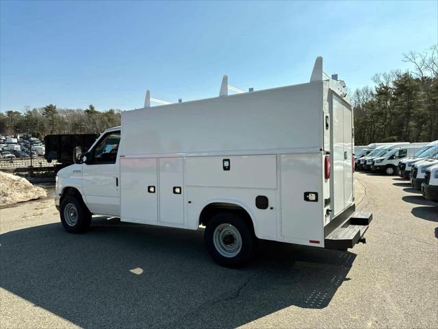 2026 Ford E-350 Cutaway Unknown
