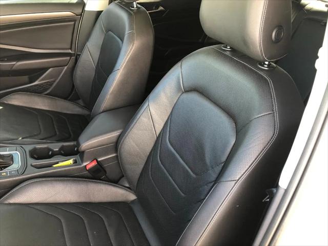 2019 Volkswagen Jetta 1.4T SEL Premium
