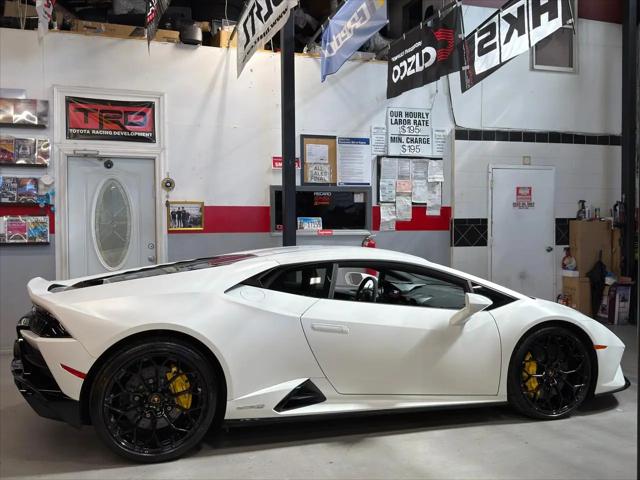 2022 Lamborghini Huracan Evo Coupe RWD