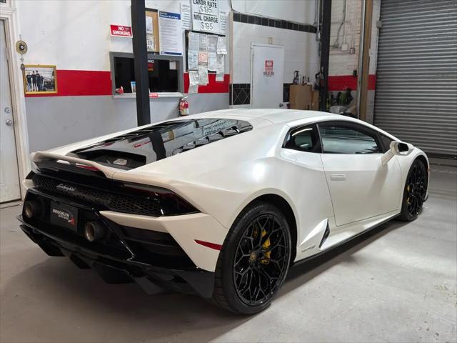 2022 Lamborghini Huracan Evo Coupe RWD