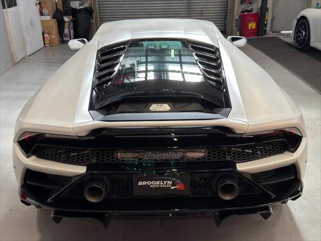 2022 Lamborghini Huracan Evo Coupe RWD