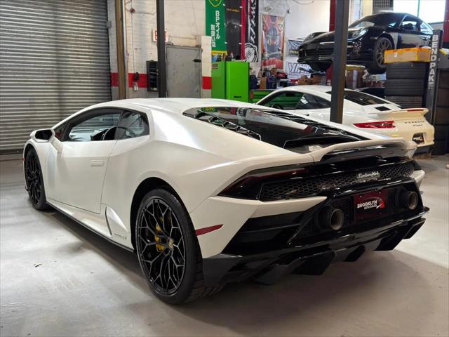 2022 Lamborghini Huracan Evo Coupe RWD