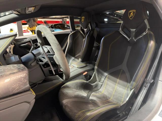 2022 Lamborghini Huracan Evo Coupe RWD