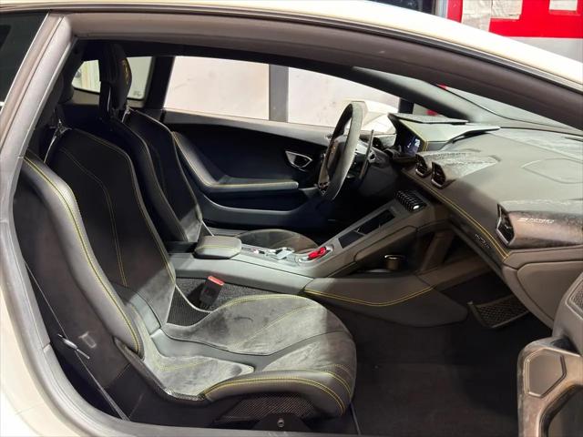 2022 Lamborghini Huracan Evo Coupe RWD