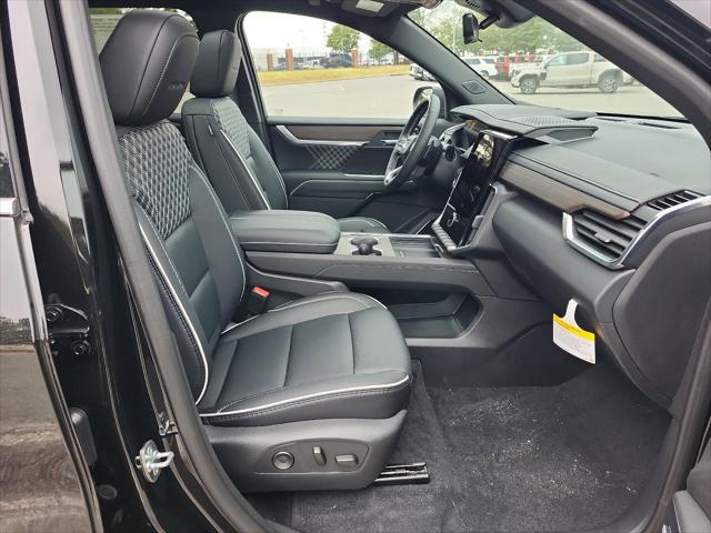 2026 GMC Acadia Denali AWD