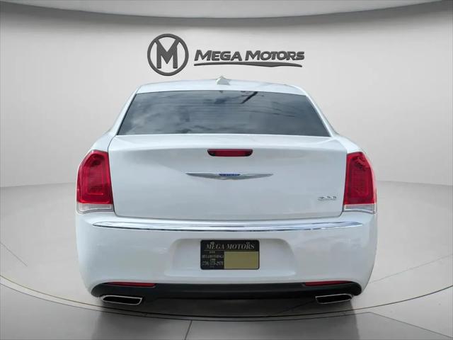 2021 Chrysler 300 Touring