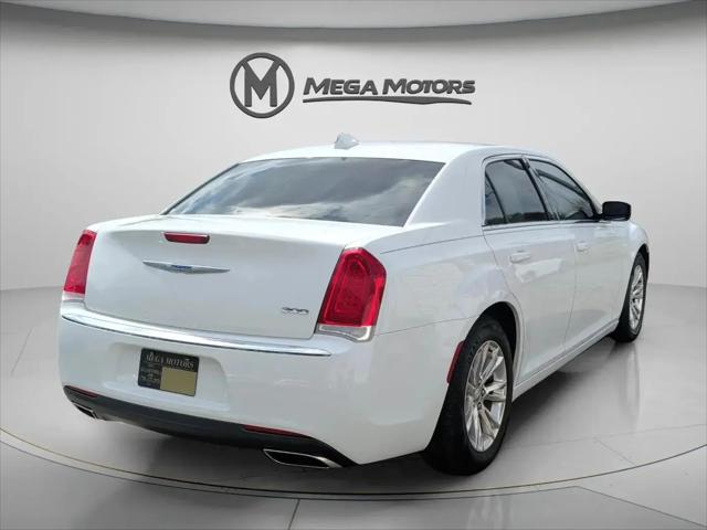 2021 Chrysler 300 Touring