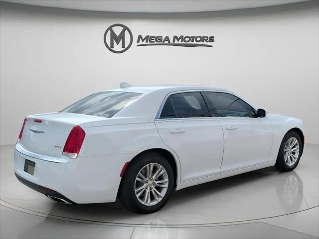 2021 Chrysler 300 Touring