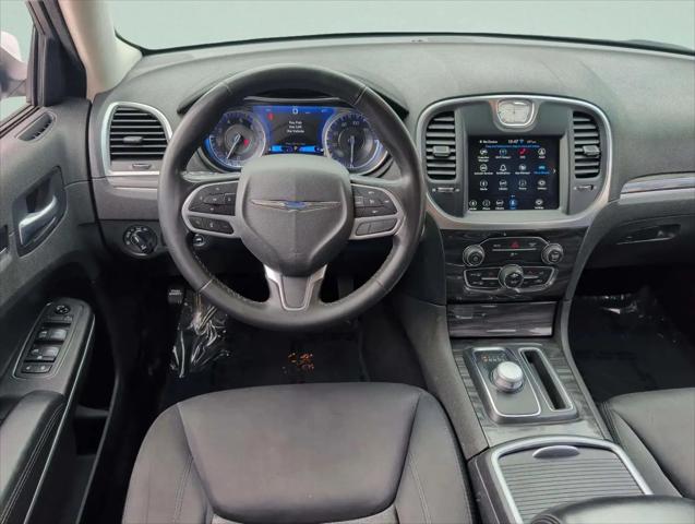 2021 Chrysler 300 Touring