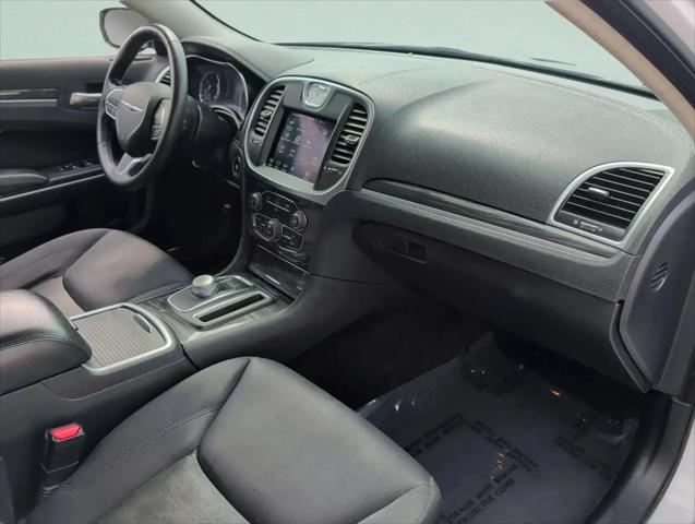 2021 Chrysler 300 Touring