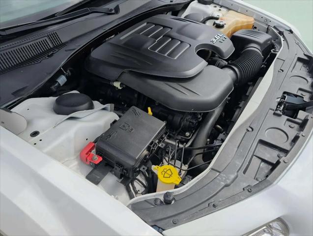 2021 Chrysler 300 Touring