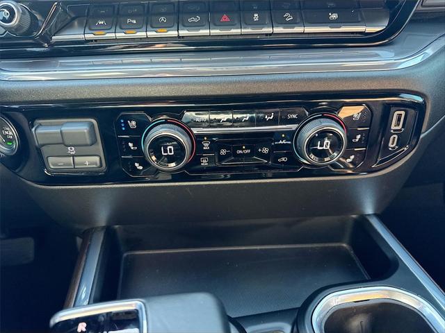 2023 Chevrolet Silverado 1500 4WD Crew Cab Short Bed High Country