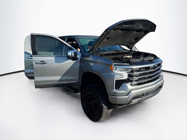 2023 Chevrolet Silverado 1500 4WD Crew Cab Short Bed High Country