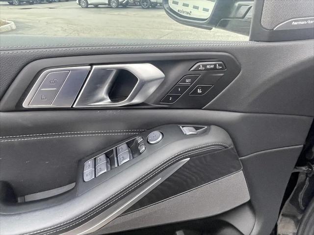 2022 BMW X7 M50i