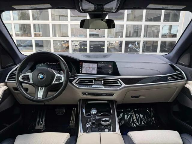 2021 BMW X7 M50i