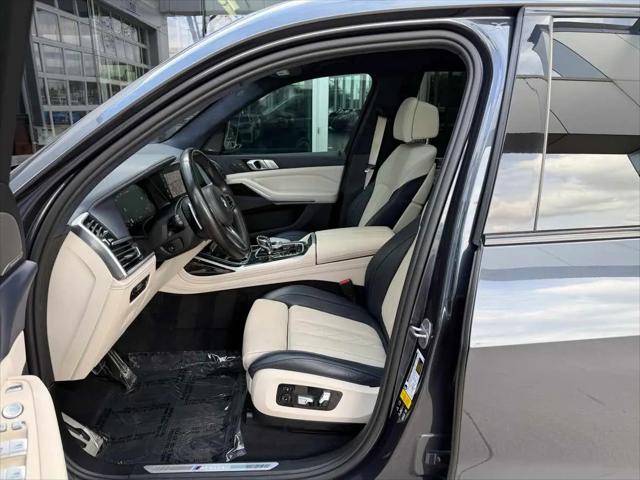 2021 BMW X7 M50i