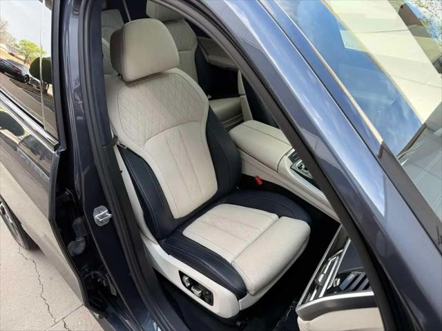 2021 BMW X7 M50i
