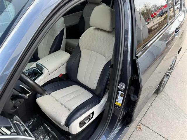 2021 BMW X7 M50i