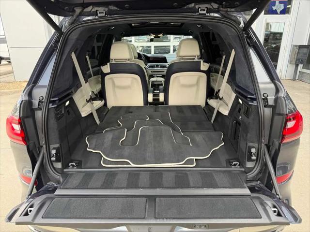2021 BMW X7 M50i