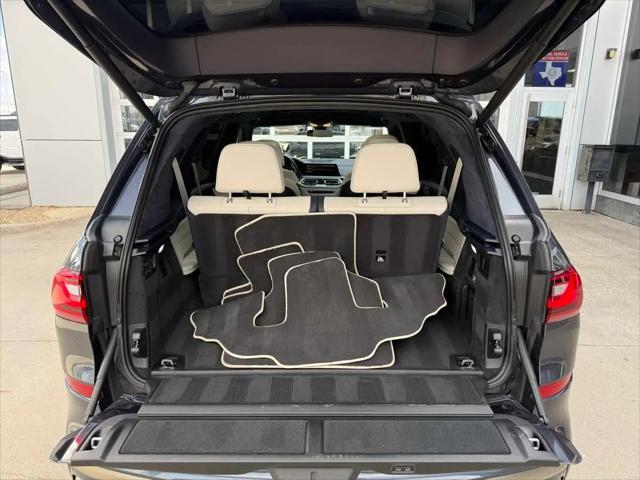 2021 BMW X7 M50i