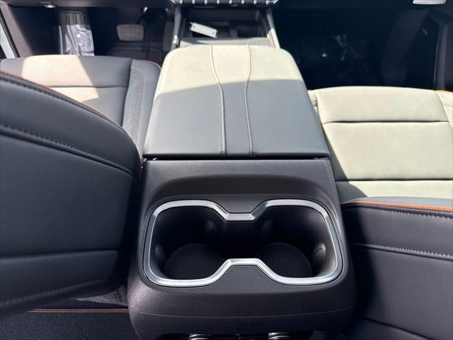 2026 GMC Acadia AT4 AWD