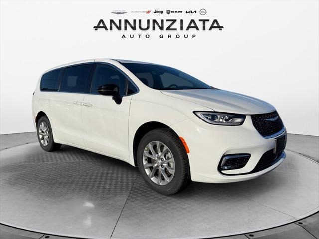 2026 Chrysler Pacifica Select AWD