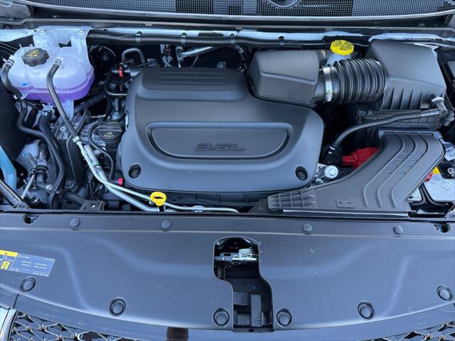 2026 Chrysler Pacifica Select AWD