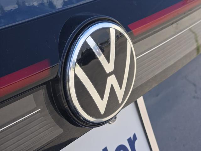 2026 Volkswagen Taos SE