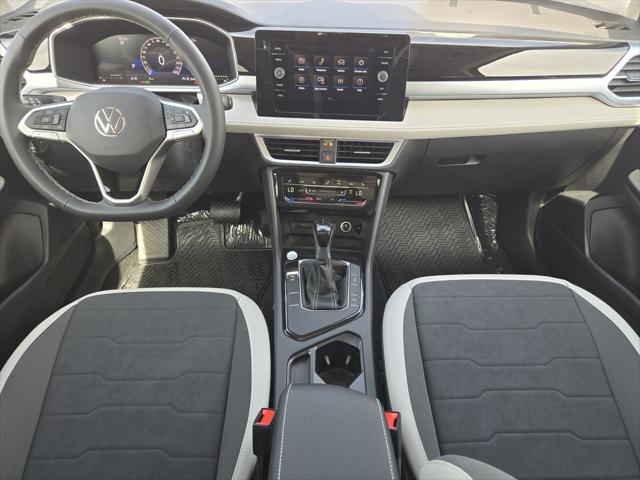 2026 Volkswagen Taos SE