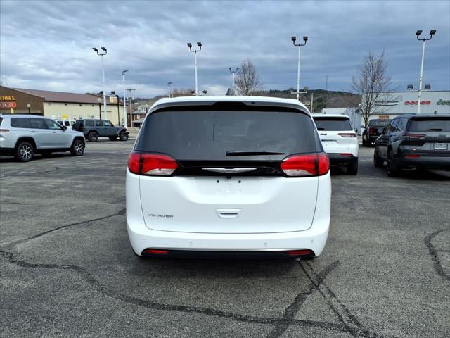 2026 Chrysler Voyager LX