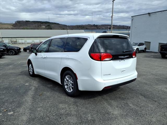 2026 Chrysler Voyager LX