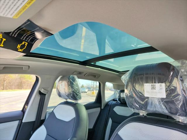 2026 Volkswagen Taos SEL