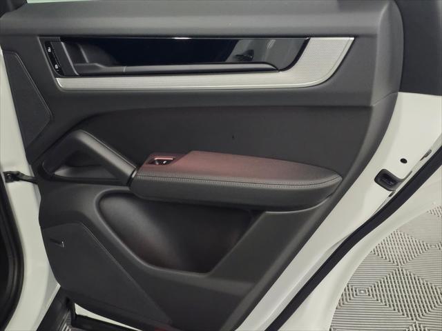 2026 Porsche Cayenne Unknown