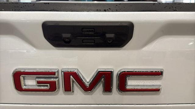 2026 GMC Sierra 1500 Crew Cab, Short Bed, SLT, 4WD