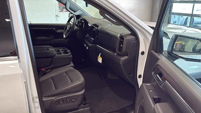 2026 GMC Sierra 1500 Crew Cab, Short Bed, SLT, 4WD