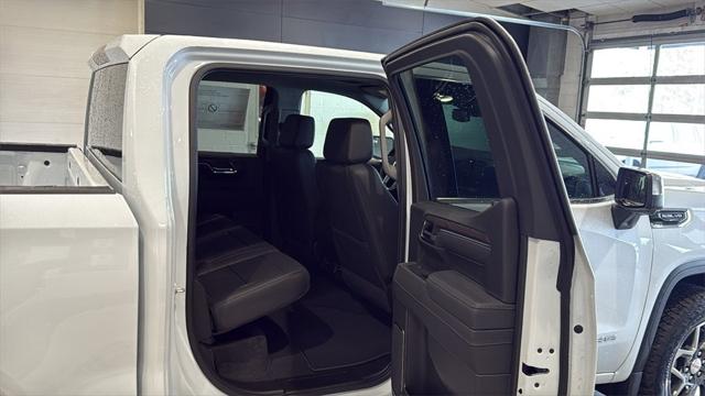 2026 GMC Sierra 1500 Crew Cab, Short Bed, SLT, 4WD