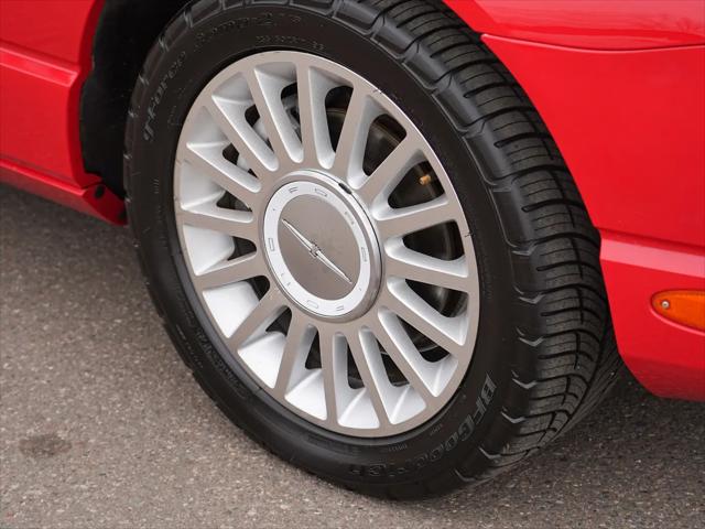 2004 Ford Thunderbird Deluxe