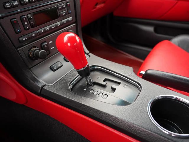 2004 Ford Thunderbird Deluxe