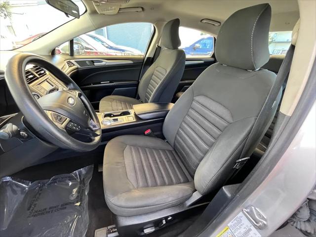 2017 Ford Fusion Hybrid SE