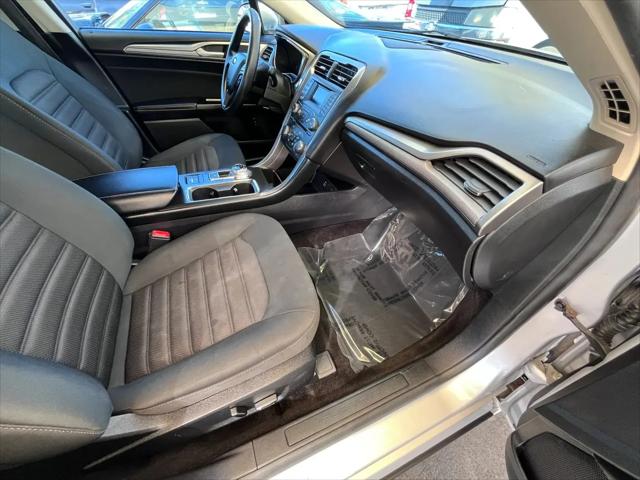 2017 Ford Fusion Hybrid SE