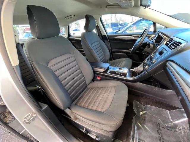 2017 Ford Fusion Hybrid SE