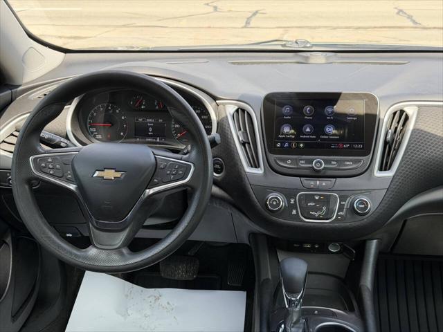 2024 Chevrolet Malibu FWD 1FL