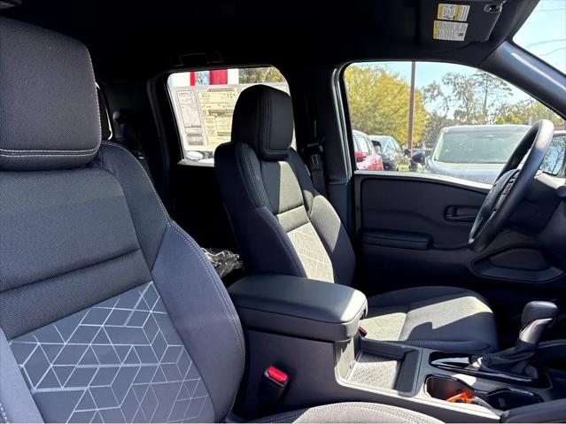 2026 Nissan Frontier Crew Cab SV 4x2