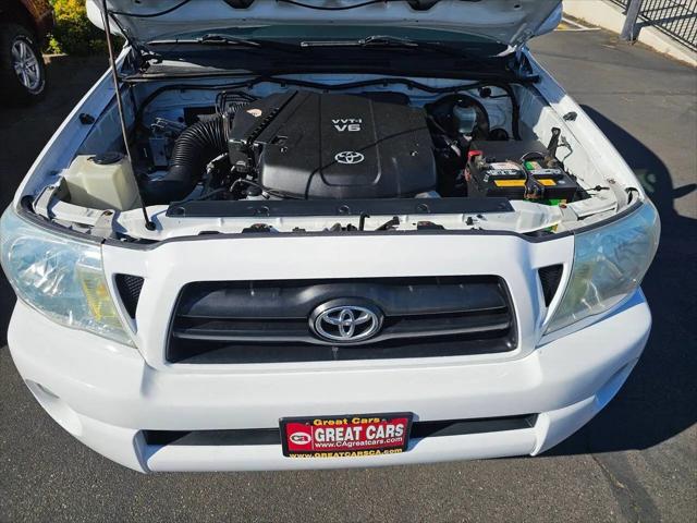 2006 Toyota Tacoma Base V6