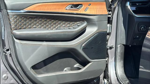 2026 Jeep Grand Cherokee L Summit 4x4