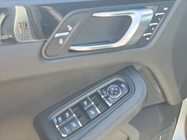 2019 Porsche Macan Macan